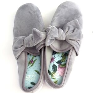 Dearfoam Grey Microfiber V Sleet Slip On Shoes Size 10